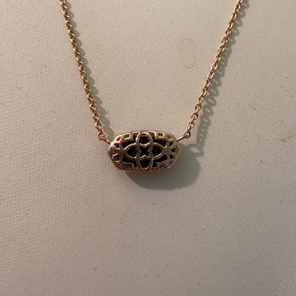 Elisa Gold Pendant Necklace - Picture 3 of 5